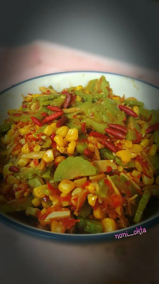 Oseng Pare Jagung Pedas by Noni Oktaria