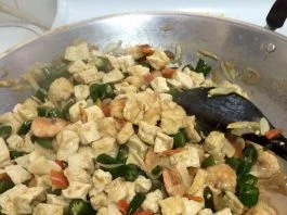 Tahu Udang Cabe Ijo Masak Taucho by Lilik Indrayani