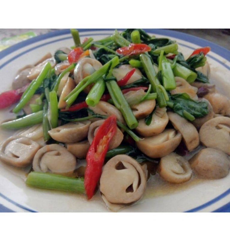 Tumis Kangkung Jamur Merang Saus Tiram by Nie Royani