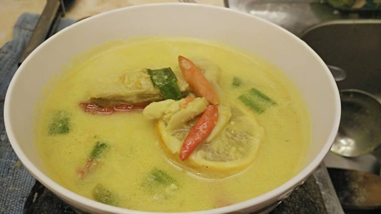 Asem Pedas Gulai Ikan Blue Marlin by Mulyadi