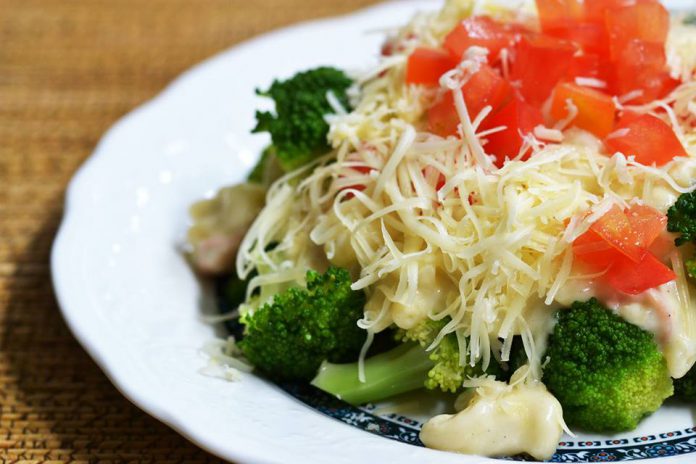 Brokoli Makaroni Saus Krim Keju by Ilalang Sukmabaskara