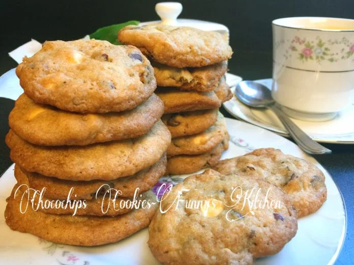 Chocochips Cookies by Fani Valenzuela