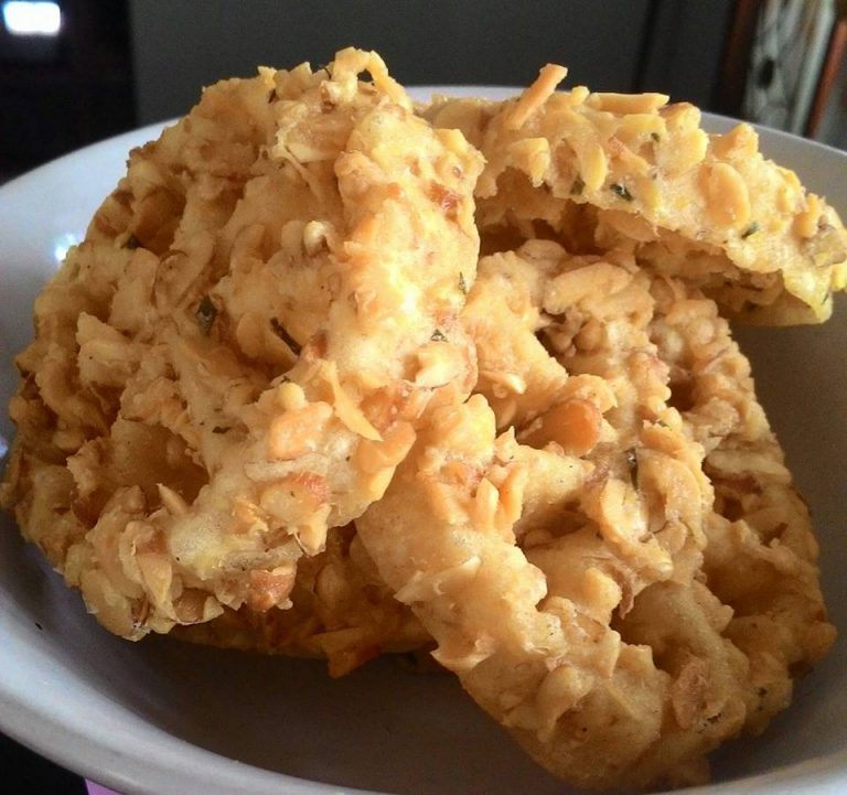 Kembang Goyang Kacang by Chica Daeng Said Abdullah