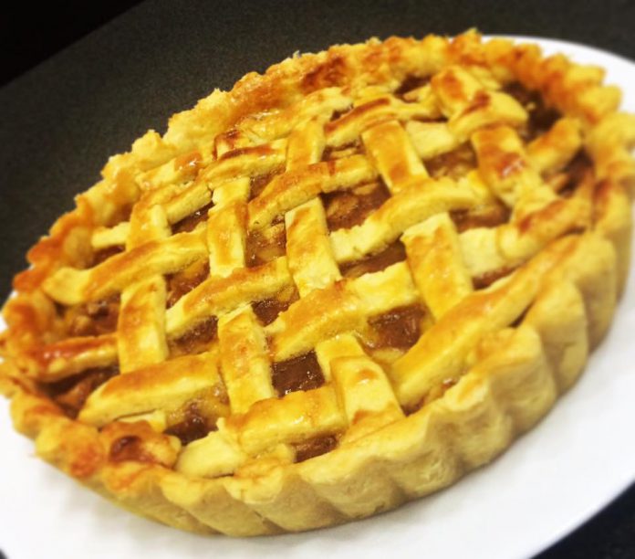 Pineapple Apple Pie By Entin Sutini Pineapple Apple Pie By Entin Sutini