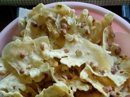 Rempeyek Kacang by Erna Unoez