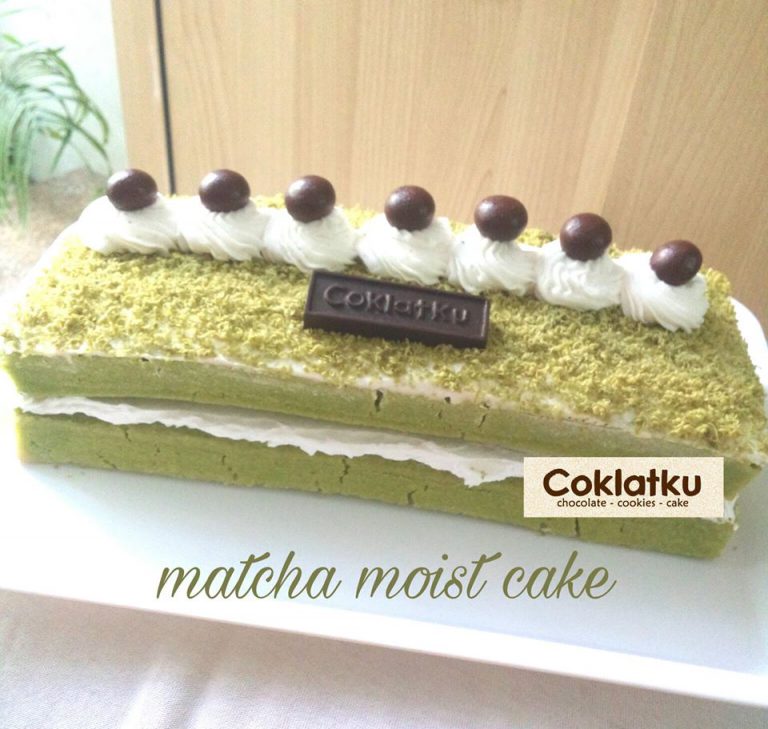 Super Moist Eggless Cake By Anyik Chan