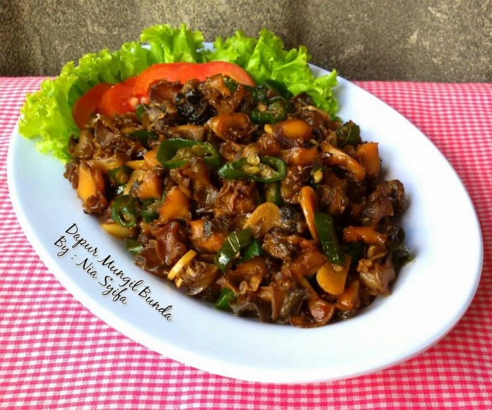 Tumis Keong Cabe Hijau by Nia Syifa