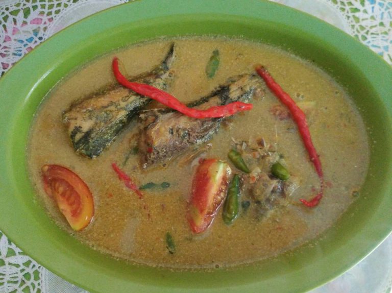 Gulai Ikan Salam by Octariany Dc