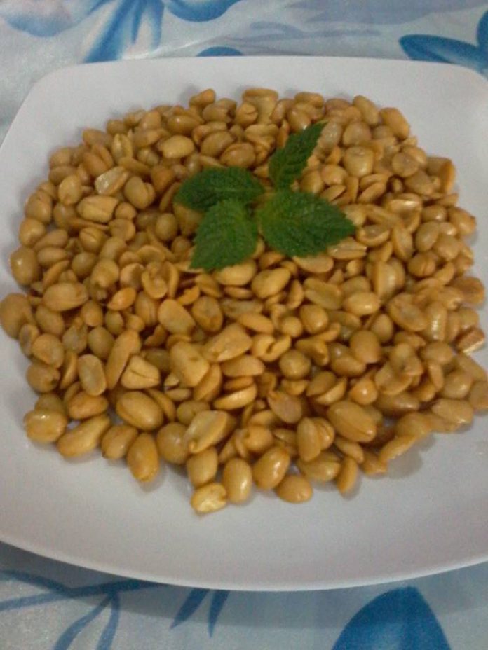 Kacang Goreng Ungkep by Wiwik Sutrisno