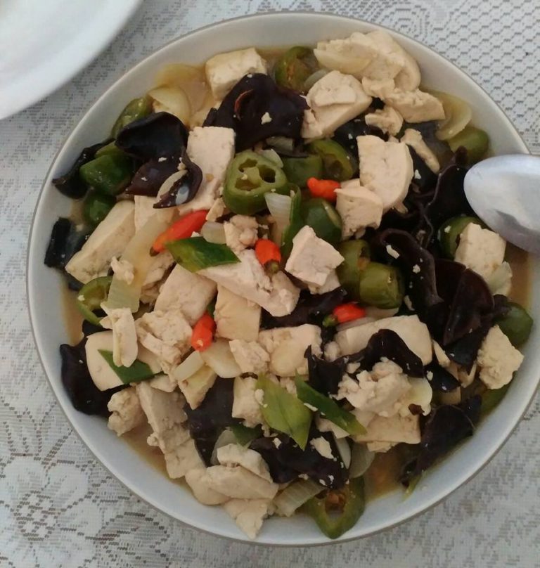 Oseng Tahu Pedas Saus Tiram by Aura Riza