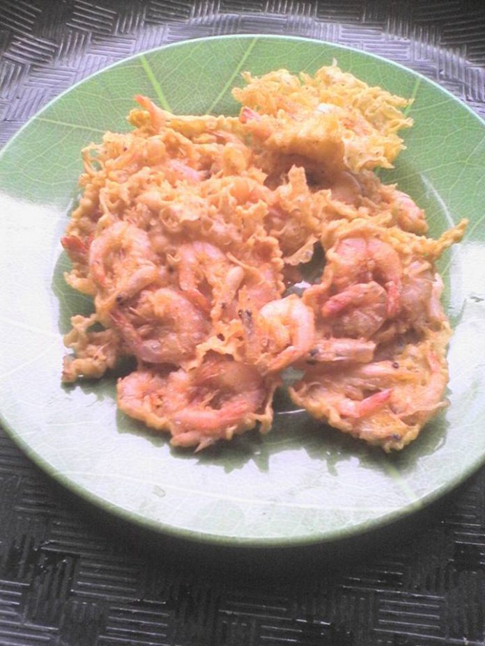 Rempeyek Udang by Nuril Rempeyek Udang by Nuril