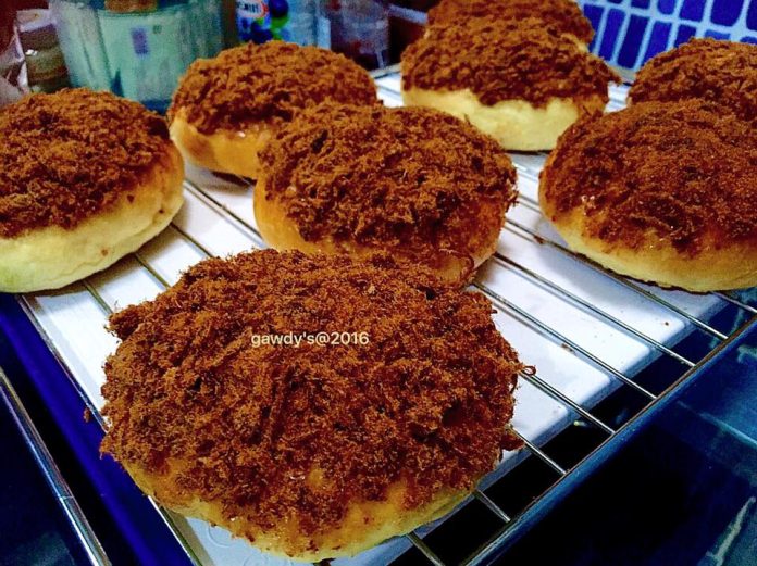 Spicy Beef Floss Bun recipe by Hilda Gaudensia Balanda