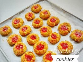Crunchy Strawberry Cheese Thumbprint Cookies by Pungky Djoelia