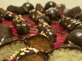 Kelapa Coklat Batang (Kelapa Bounty) by Doni Kusumah (Mang Odon)