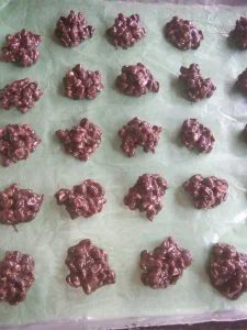 Kue Kacang Ovaltine by Ine Mamengko