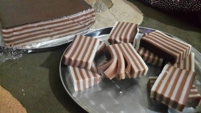 Kue lapis tepung beras by Zulvaa Thalieb