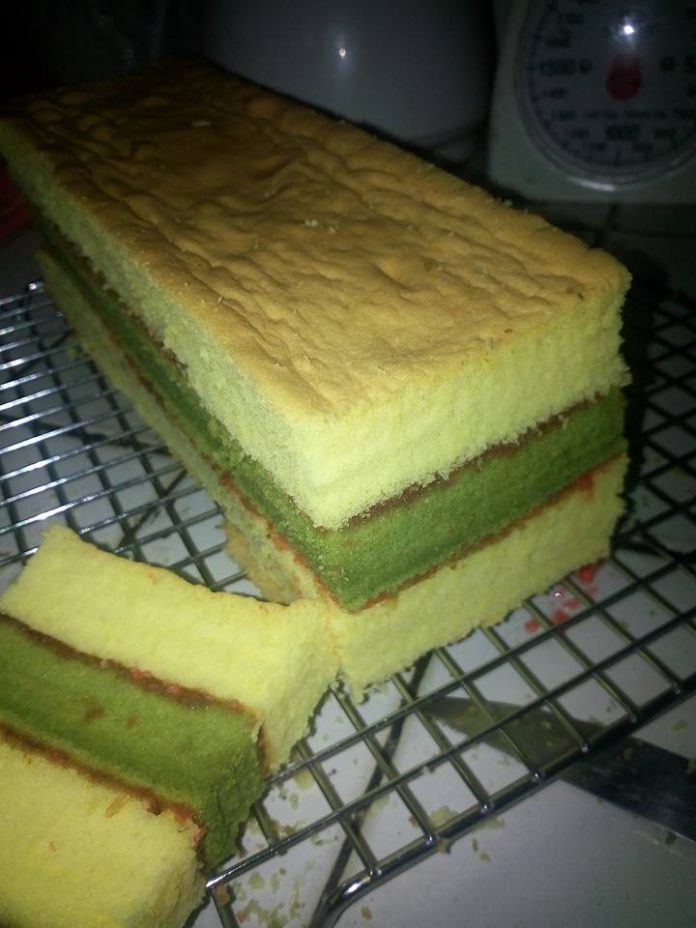 Lapis Surabaya Greentea by Eka Verayanti Lapis Surabaya Greentea by Eka Verayanti