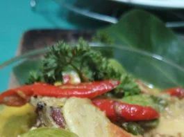 Mangut Iwak Pe by Nunuk K Agung