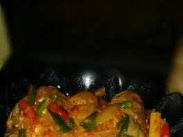 Pesmol Ikan Krisi by Lydia Asmara