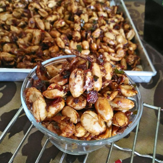 Kacang Thailand Pedas manis by Laisa Rachmanita