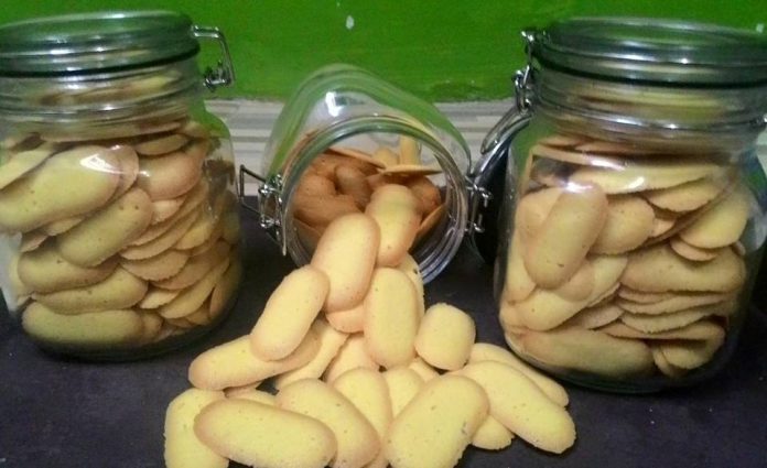 Lidah Kucing by Herlina Anggraeni Lidah Kucing by Herlina Anggraeni