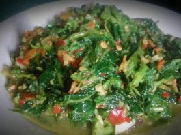 Oseng Daun pepaya Muda Pedas by Wiwid Bunda Javaz