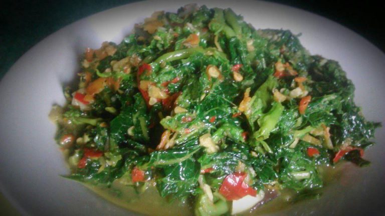 Oseng Daun pepaya Muda Pedas by Wiwid Bunda Javaz