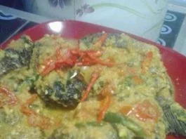 Pesmol Ikan Emas by Khusnul Ibunya Iqbal