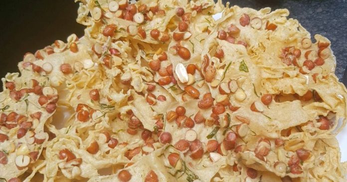 Peyek Kacang by Wiwit Dwi Yanti