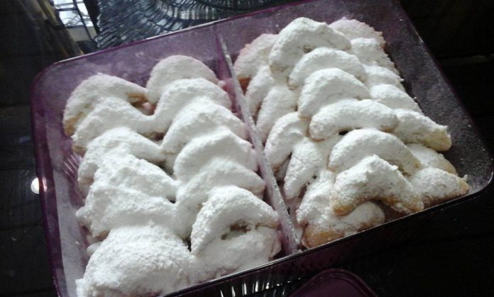 Putri Salju 3 Bahan by Rina Kurniawati Putri Salju 3 Bahan by Rina Kurniawati