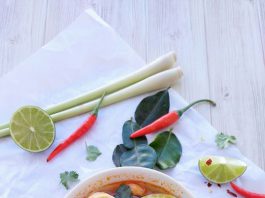 Tomyam Seafood Jamur by Andriana Irma