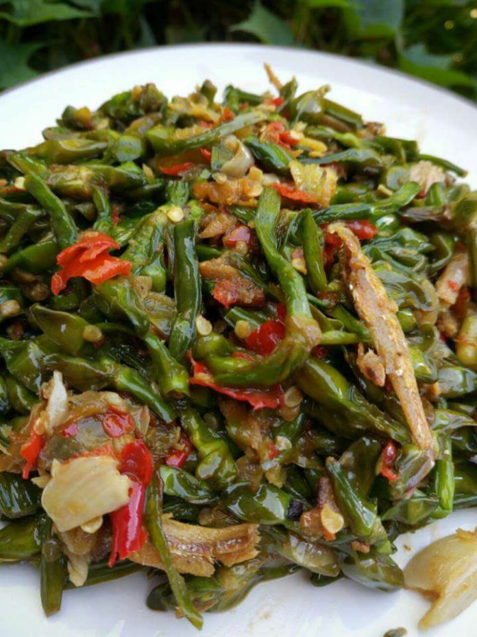 Tumis Genjer Terasi Pedas by Tia Missty