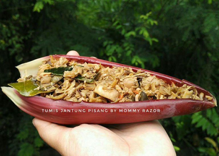 Tumis Jantung Pisang Pedas by Vieka Chu