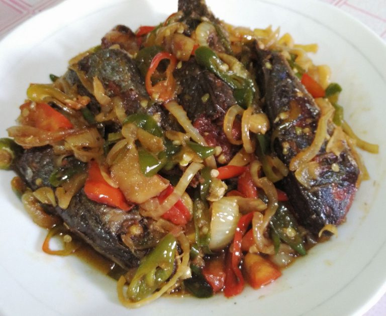 Tumis Ikan by Su Marsih