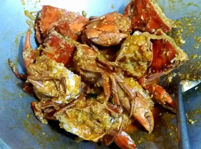 Kepiting Telur Asam Manis by Ie Pe Rasbondee