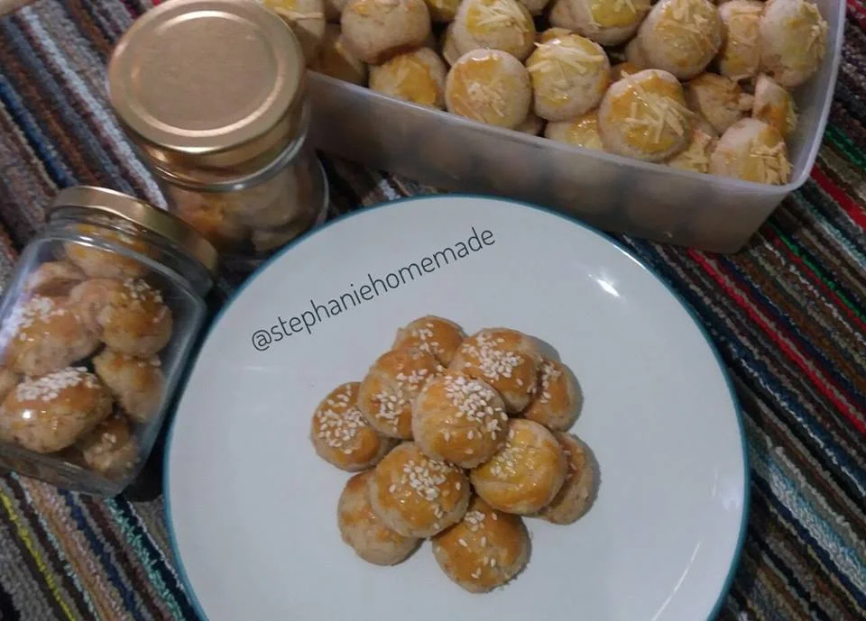 Kue Kacang Jadul by Stephanie Fabrian