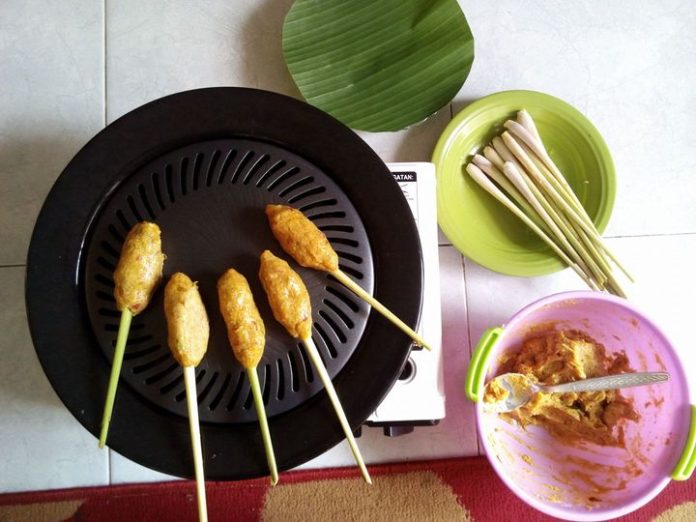 resep Sate Lilit Ikan by Ria Dian Pramesti