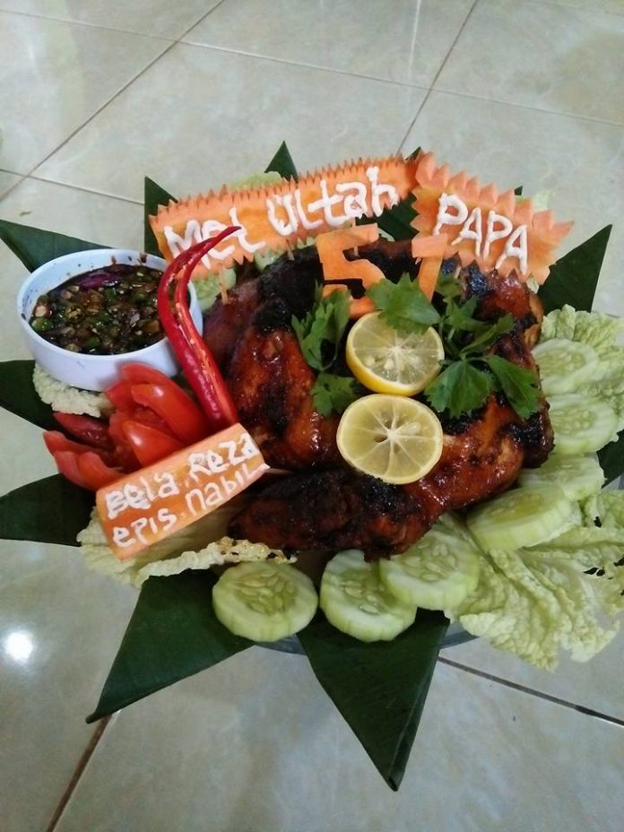 Ayam Bakar Madu by Siti Nur Rochmi Elbanjari Ayam Bakar Madu by Siti Nur Rochmi Elbanjari