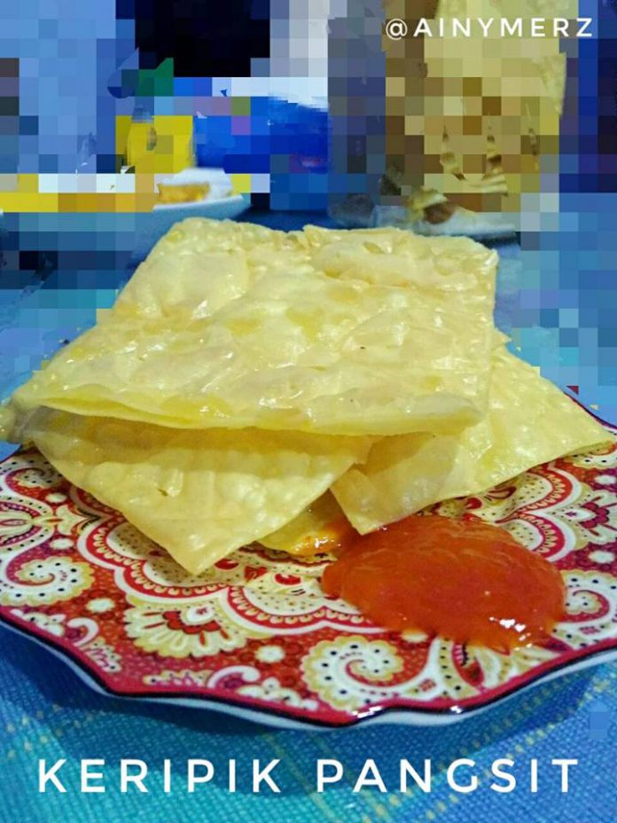 Keripik Pangsit by Kurnia Nuraeni
