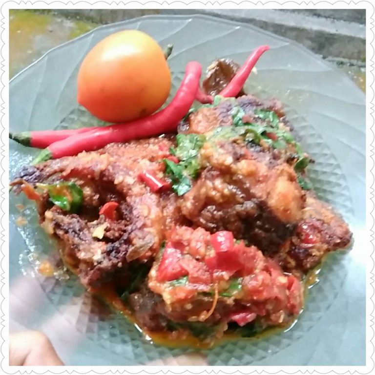 Lele Bumbu Kemangi by Setiya Istrinya Nur Huda