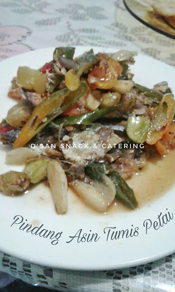 Pindang Asin Tumis Petai by Beta Al Chasana