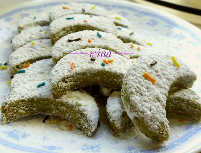 Resep saya modifikasi sedikit karena resep asli tidak menggunakan bubuk green tea