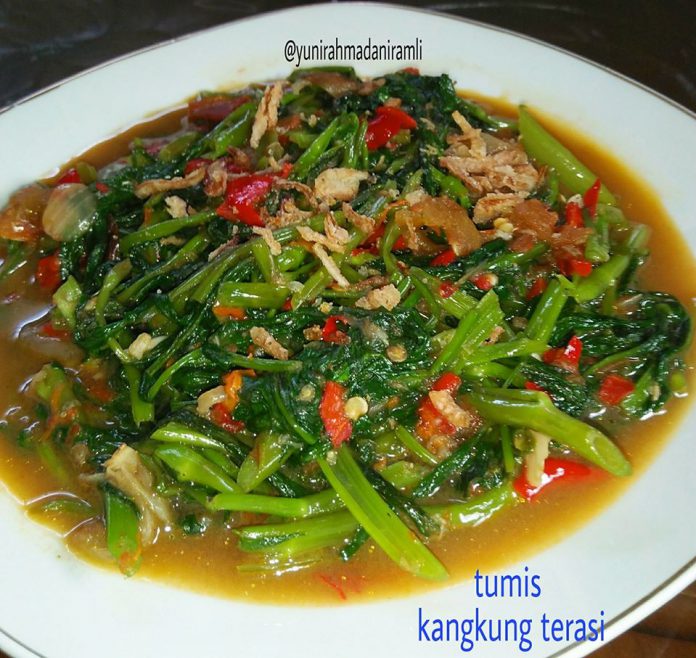 Tumis Kangkung Terasi by Yuni Rahmadani Tumis Kangkung Terasi by Yuni Rahmadani