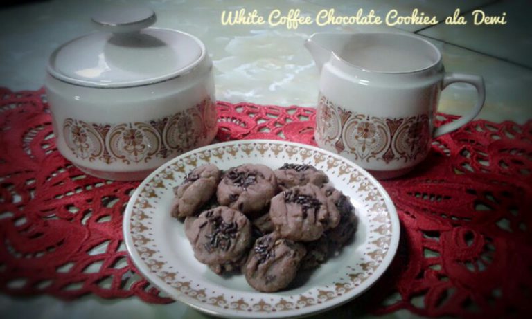 White Coffee Chocolate Cookies Dewi Sriyanty