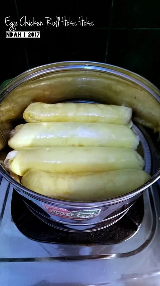 Egg Chicken Roll ala "hoka-hoka bento" by Endah Retno Sari