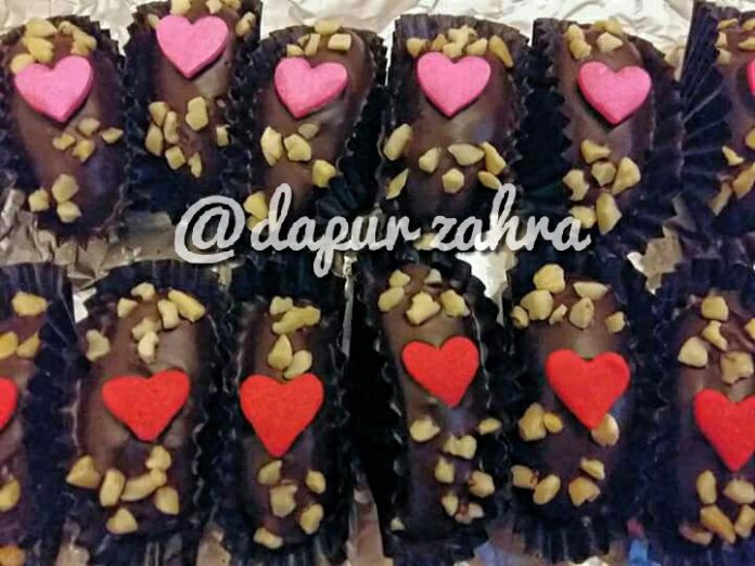London Almond (Coklat Amandel Badam) by Eka Zahra London Almond (Coklat Amandel/Badam) by Eka Zahra