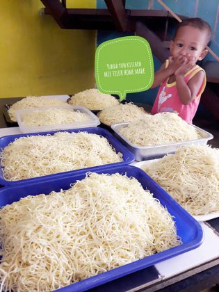 Mie Telur by Yunda Yun