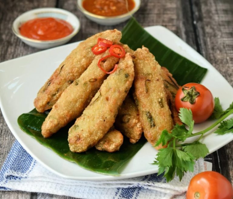 Otak-Otak Goreng by Vie Chou