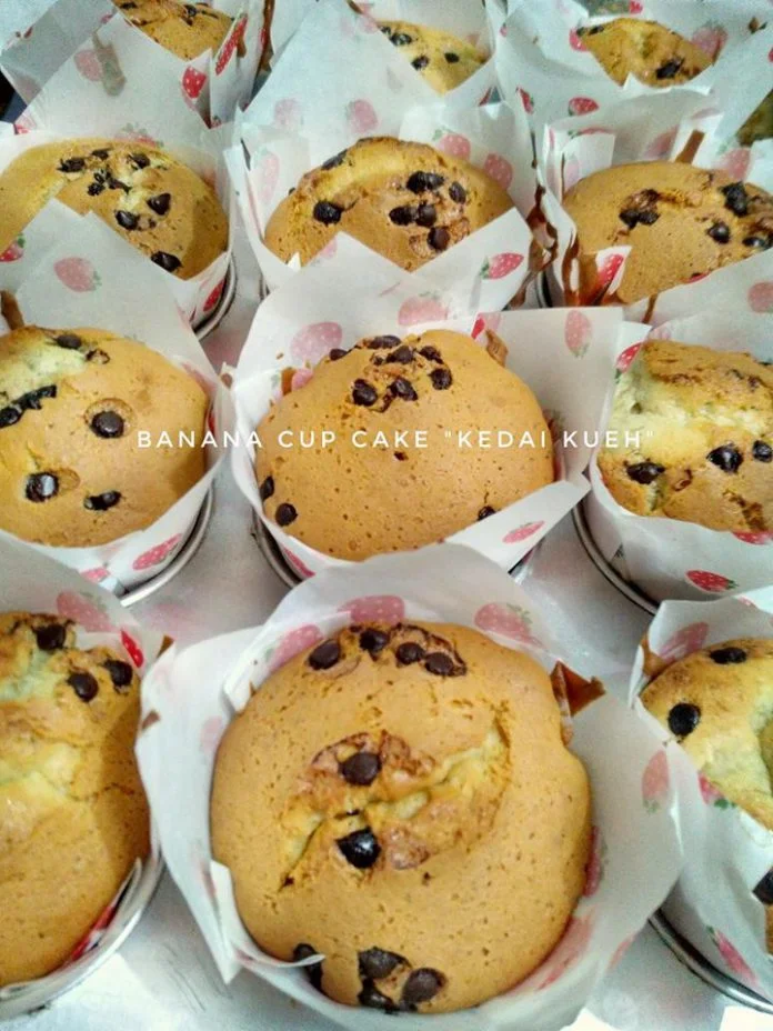 Cup Cake Pisang Praktis by Kedai Kueh Cup Cake Pisang Praktis by Kedai Kueh