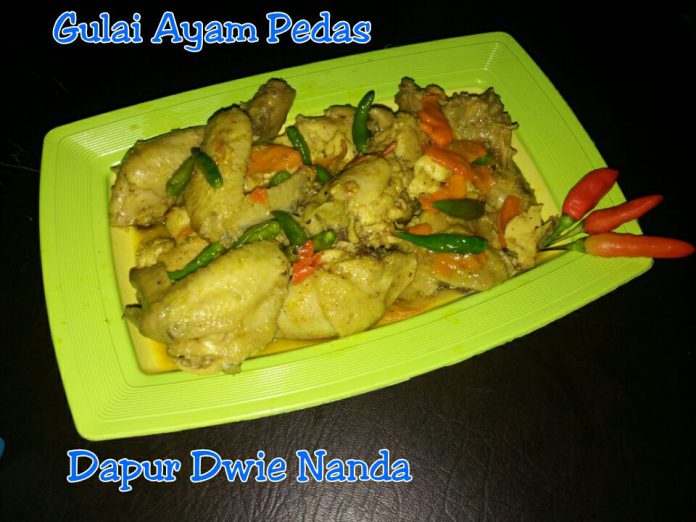 Gulai Ayam Pedas  by Dwie Nanda Rizky Adinda Gulai Ayam Pedas  by Dwie Nanda Rizky Adinda